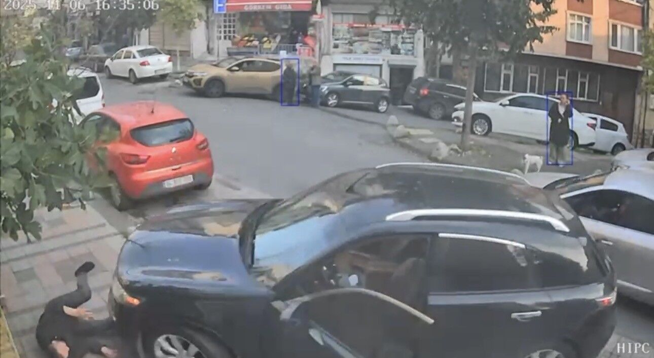 Kendi Araci Altinda Iki Kez Ezildi Gorulmemis Kaza Kamerada (2)