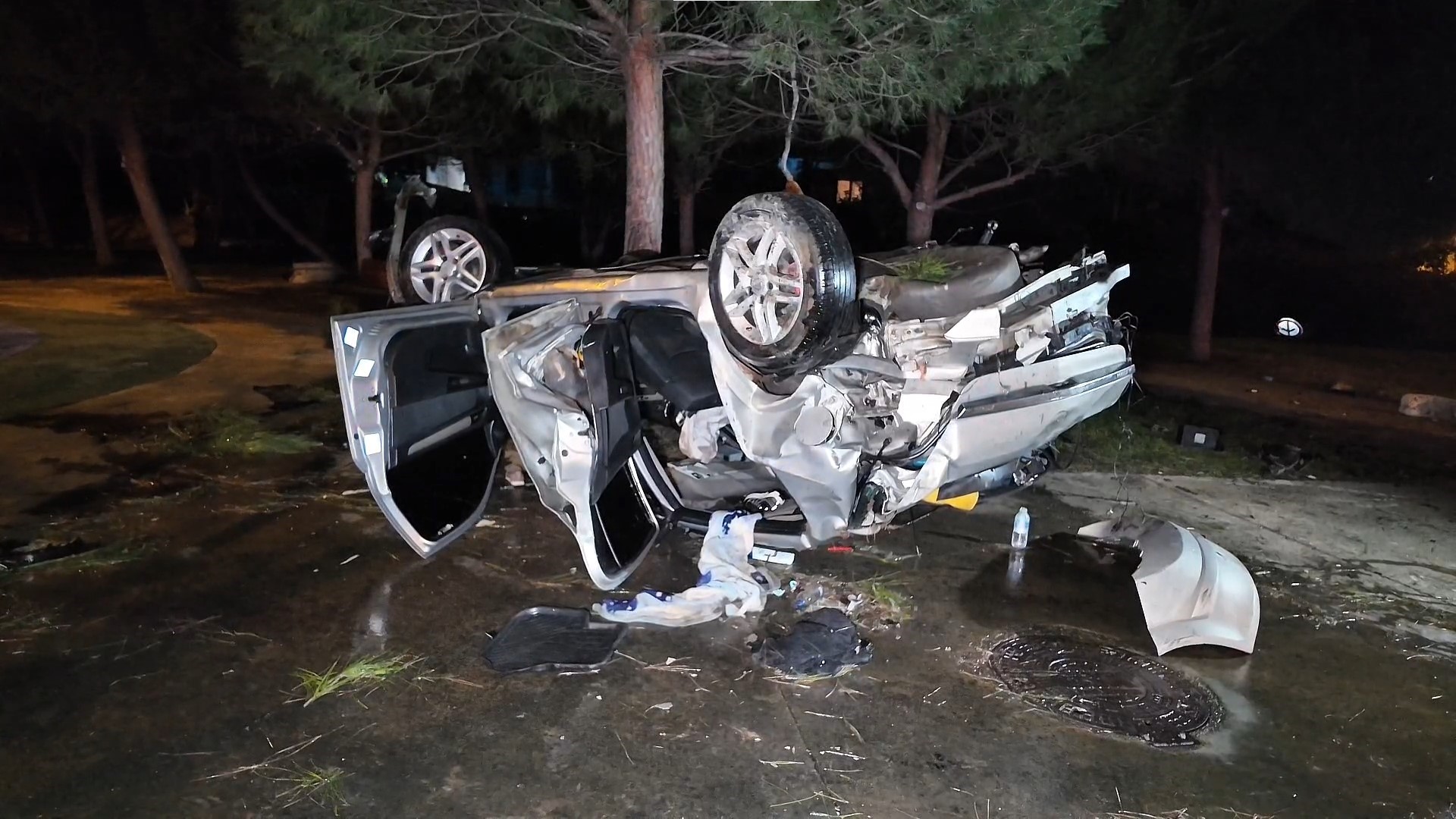 Kırmızı Işıkta Geçti, Araçlar Birbirine Girdi! 1’I Ağır 6 Kişi Yaralandı (4)