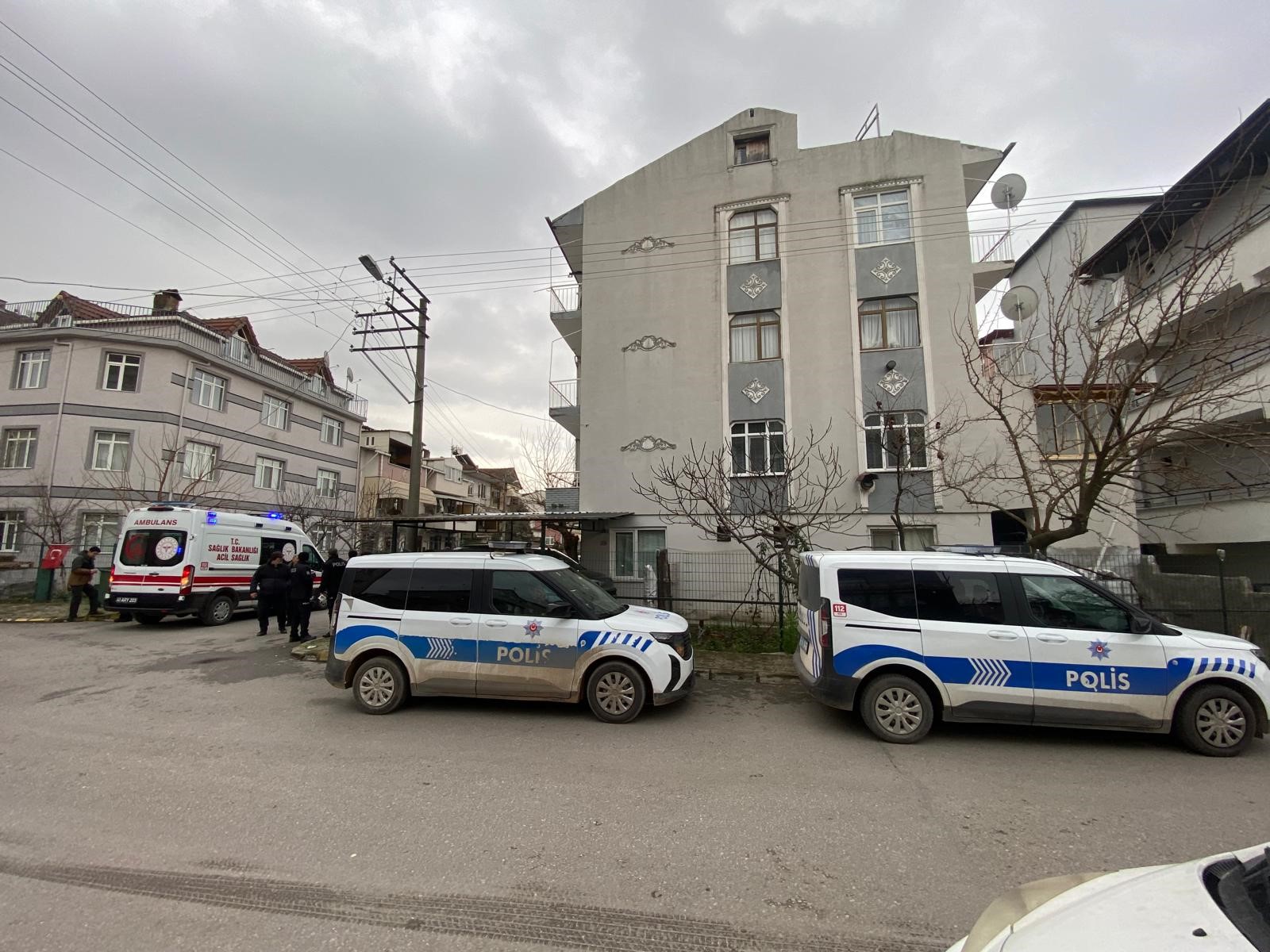 Komşular Şüphelendi, Gerçek Ortaya Çıktı! Yalnız Adamın Cesedi Bulundu (4)