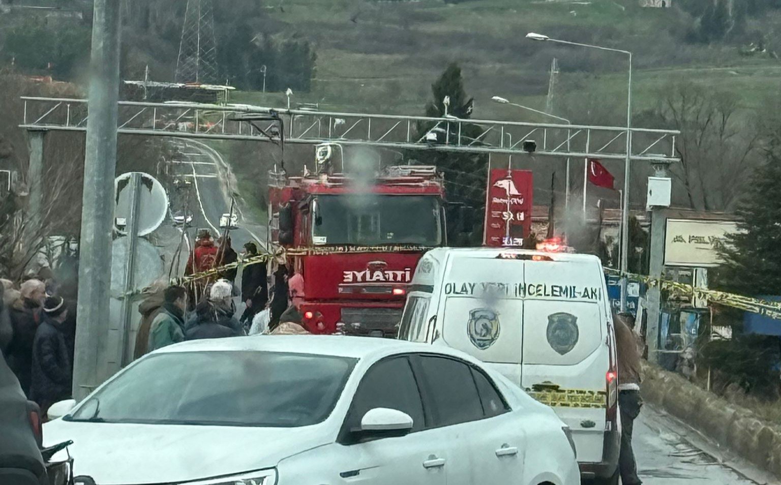 Köprünün Altında Korkutan Manzara Kimliği Belirsiz Ceset Bulundu (6)