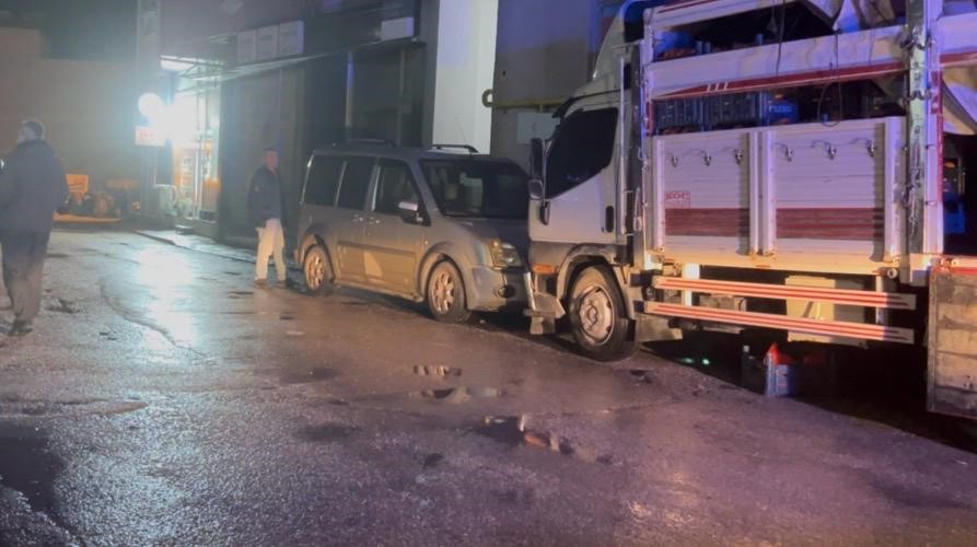 Korku Dolu Anlar 17 Yaşındaki Kız 4. Kattan Kamyonet Kasasına Düştü (2)