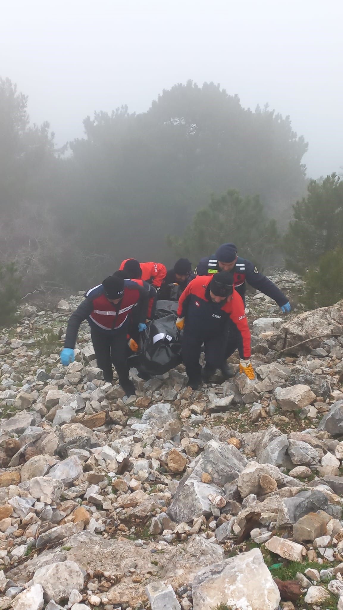 Korkunç Olay Uçurumdan Düşen Şahıs Öldü (3)