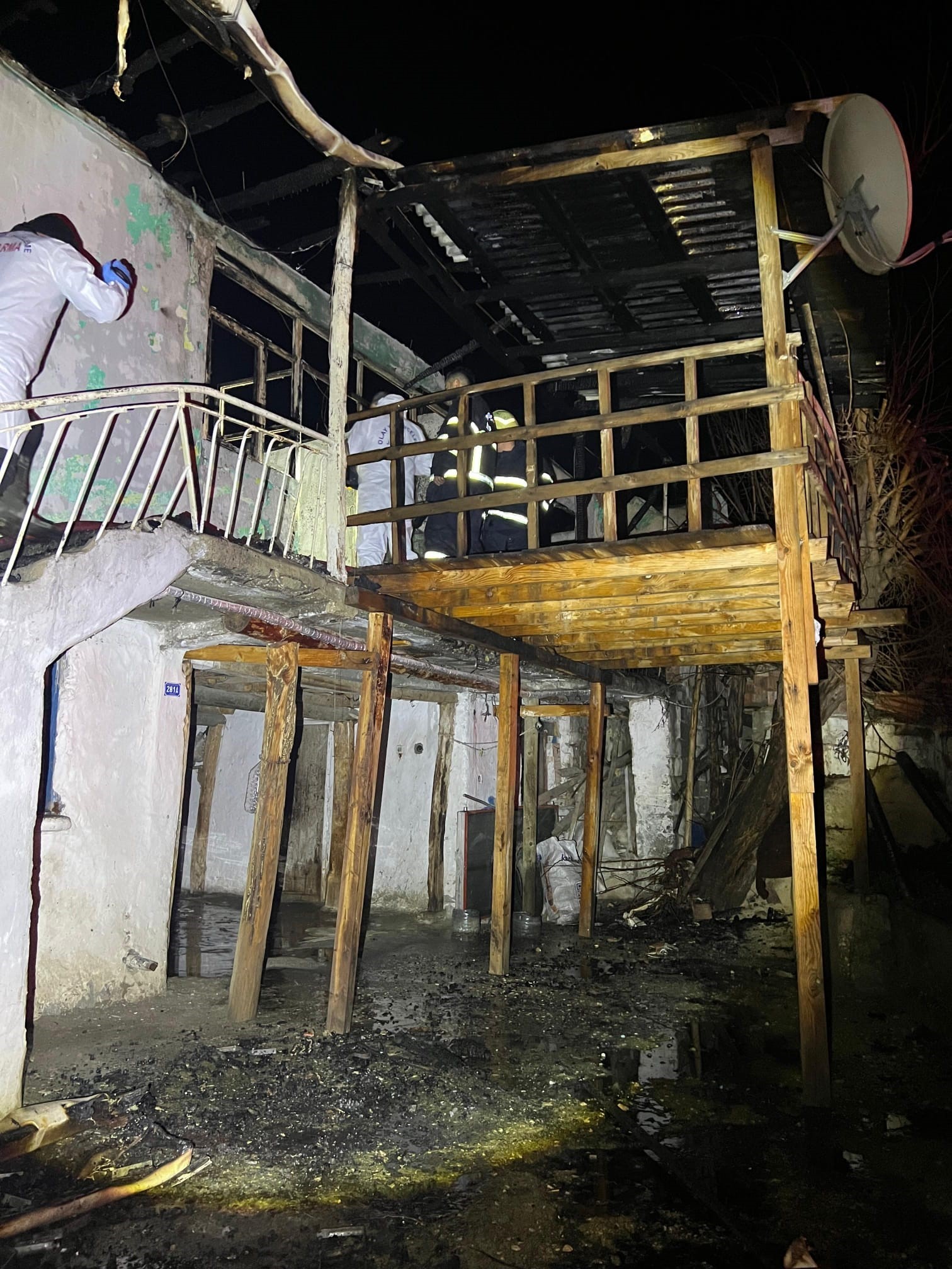 Koyde Korkunc Gece Alevlerin Sardigi Ahsap Evde Ninesini Kurtaramadi (2)