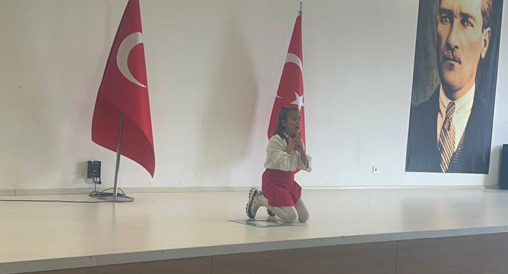 Kulaya Buyuk Gurur Istiklal Marsini Guzel Okuma Yarismasinda Il Birinciligi (3)