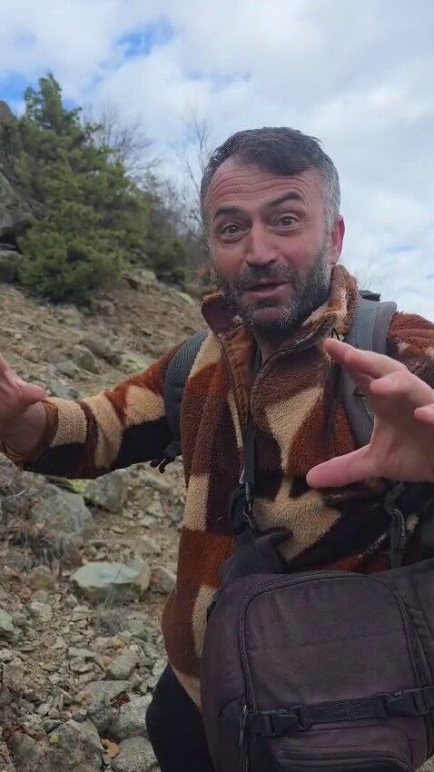 Kus Gozlemi Yapan Dagci Kis Uykusundan Uyanan Ayiyla Karsi Karsiya Geldi Tehlikeli Anl (3)