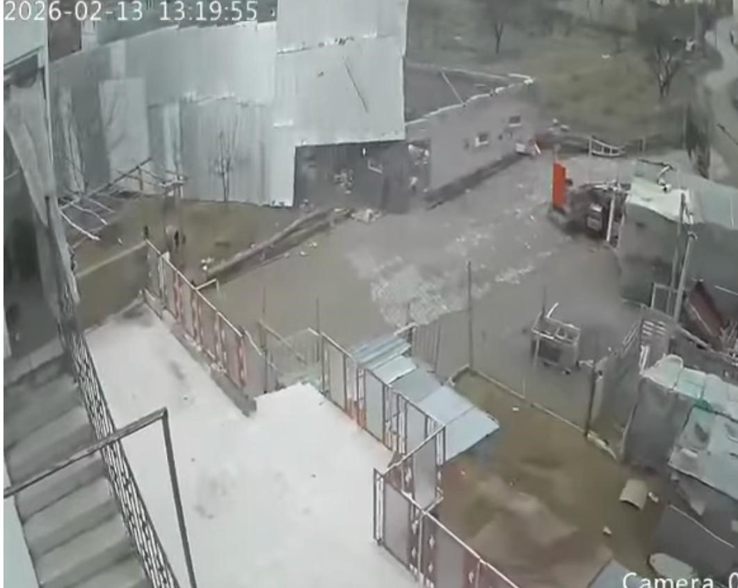 Kuvvetli Rüzgâr Felakete Yol Açtı 12 Koyun Telef Oldu, Çatılar Savruldu (6)