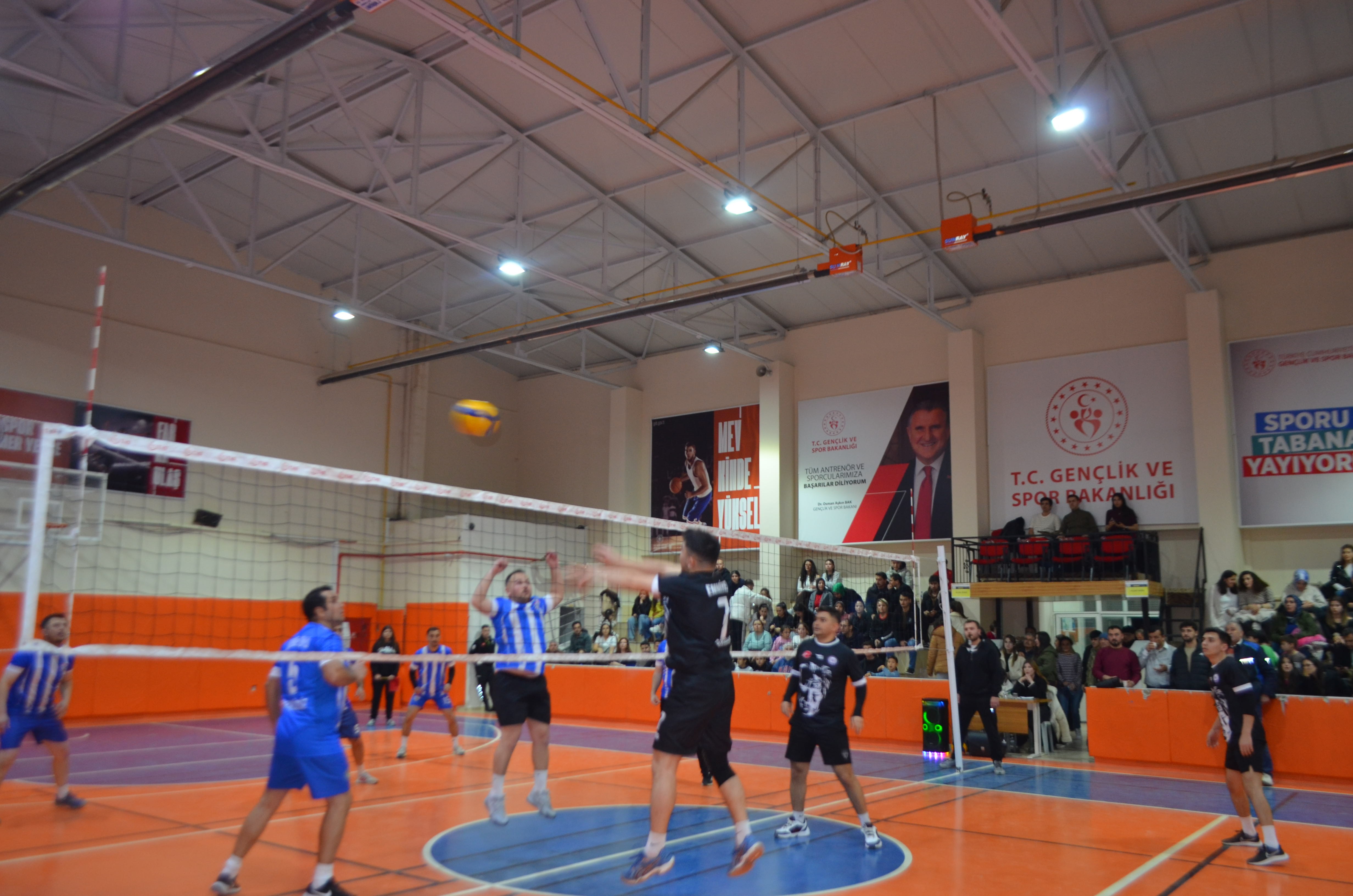 Manisa Selendide Nefes Kesen Final1 Kaymakamlik Turnuvasinin Sampiyonu Selendi Belediy (3)