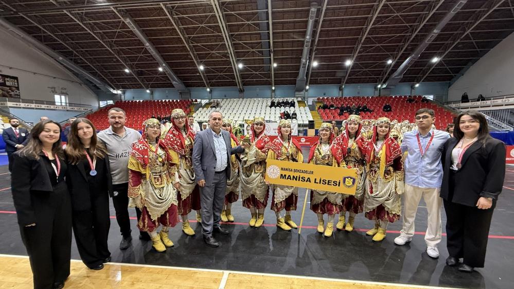 Manisada Halk Oyunlari Coskusu Okul Sporlari Il Birinciligi Yarismalari Tamamlandi (3)