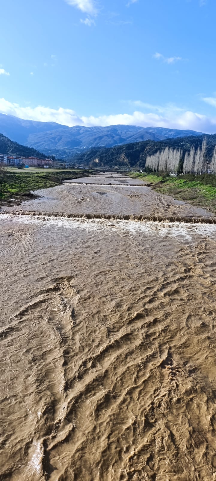 Manisa’da Hangi Ilçe Ne Kadar Yağış Aldı İşte Metrekareye Düşen Yağış Miktarları.. (2)
