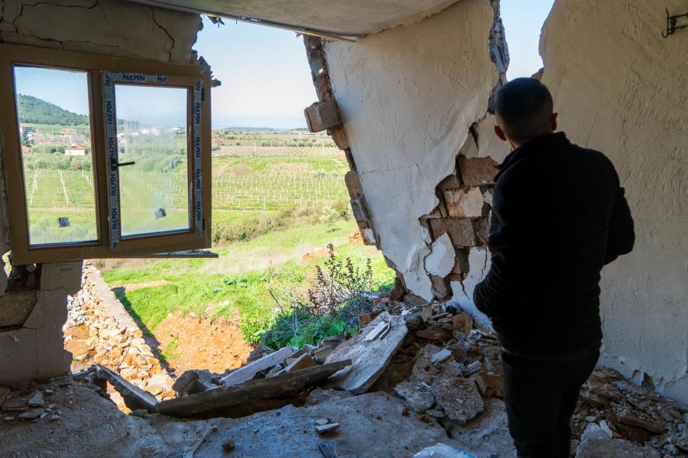 Manisada Heyelan 7 Ev Kullanilamaz Hale Geldi (3)