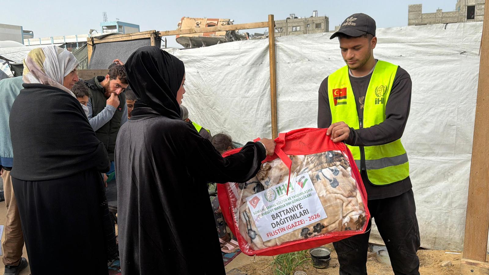 Manisadan Gazzeye Umut Eli (2)