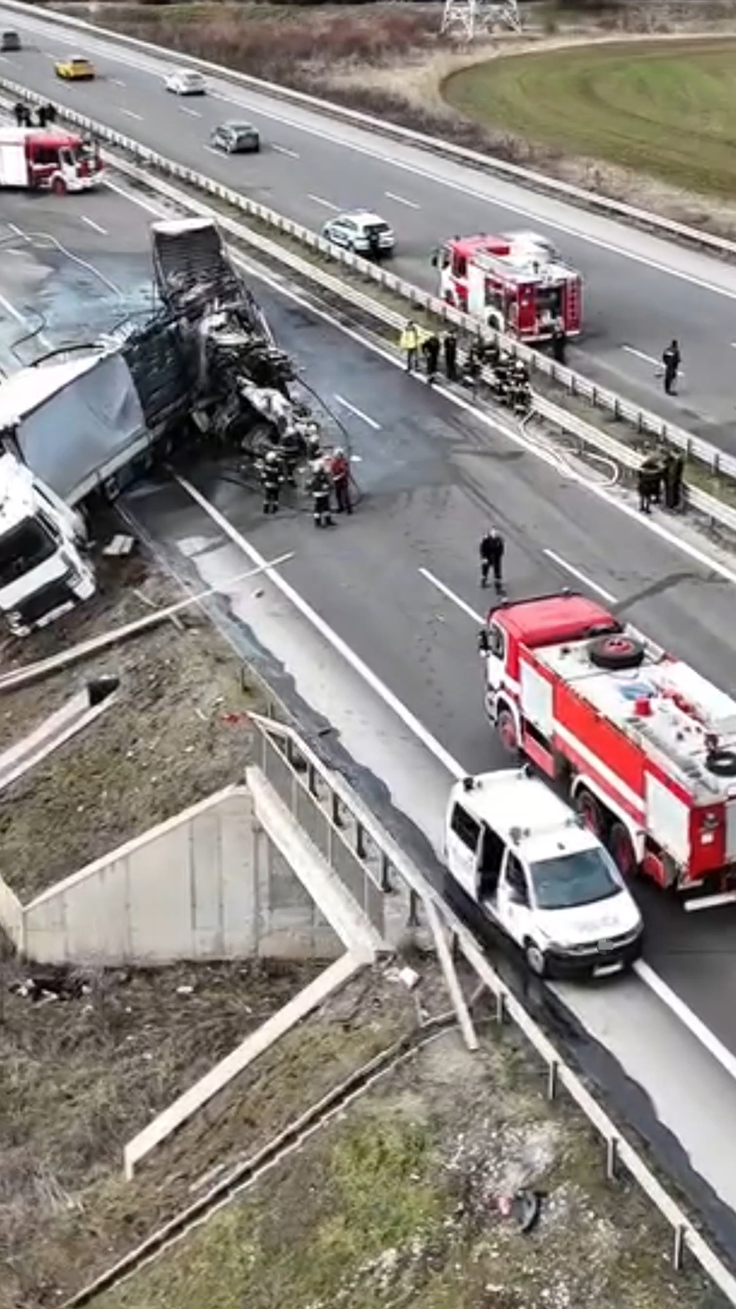 Manisaya Ates Dustu Bulgaristanda Feci Kazada 2 Turk Tir Soforu Hayatini Kaybetti (4)
