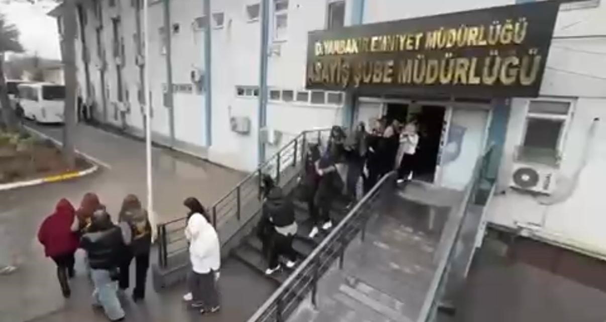 Masaj Salonu Görünümlü Fuhuş Ağı 68 Milyon Tl’lik Para Trafiği Ortaya Çıktı (2)