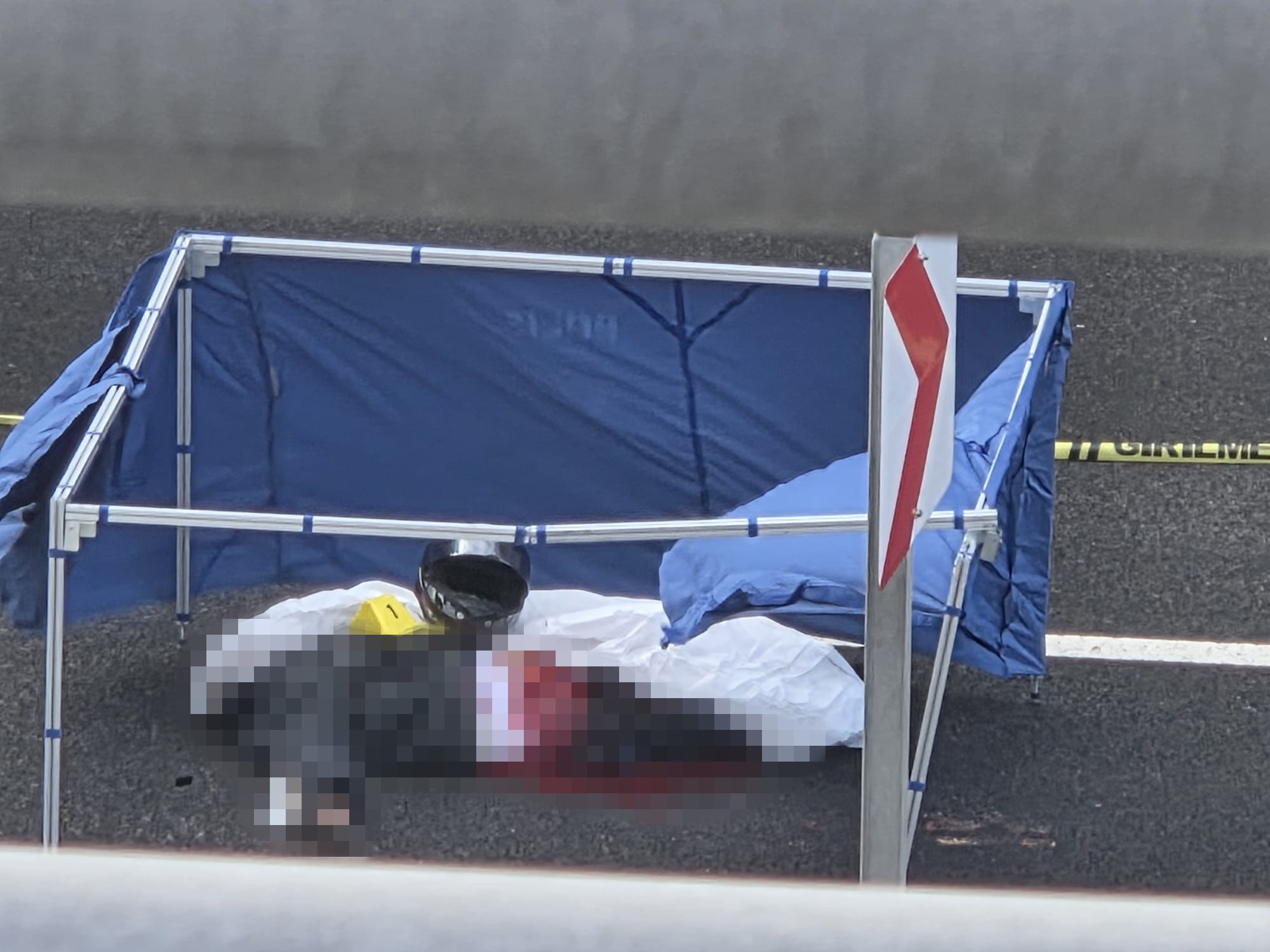 Motosiklet Kazası Can Aldı Savrulan Sürücü Otobüsün Altında Kaldı (2)