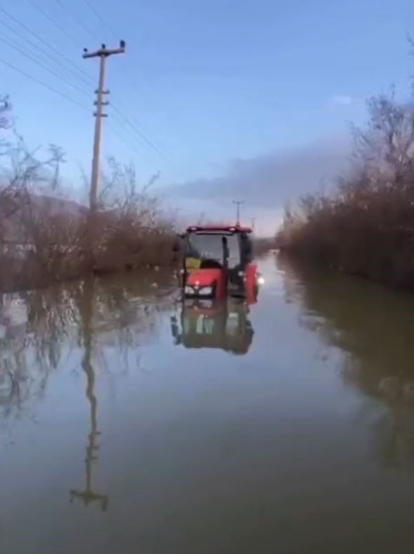 Mugla Mentesede Nefes Kesen Kurtarma Dere Yataginda Mahsur Kalan 5 Kisi Ve Kopek Son A (2)