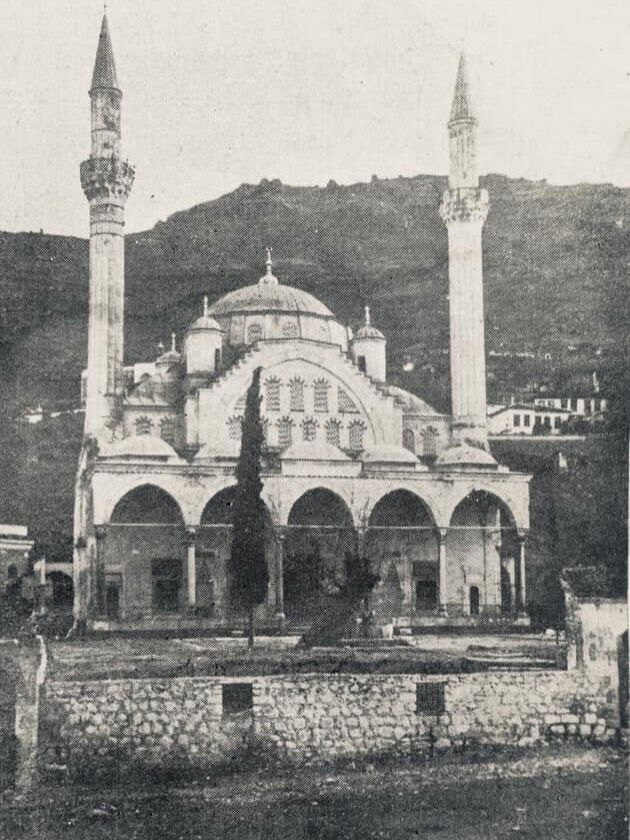 Muradiye Cami Kime Yapıldı (1)