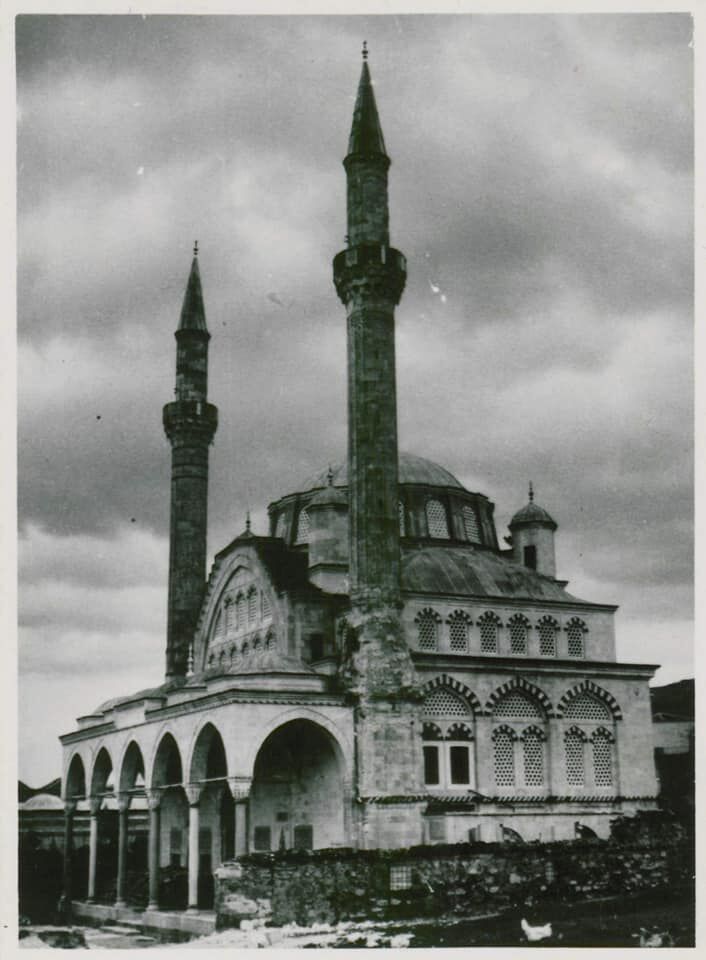 Muradiye Cami Kime Yapıldı