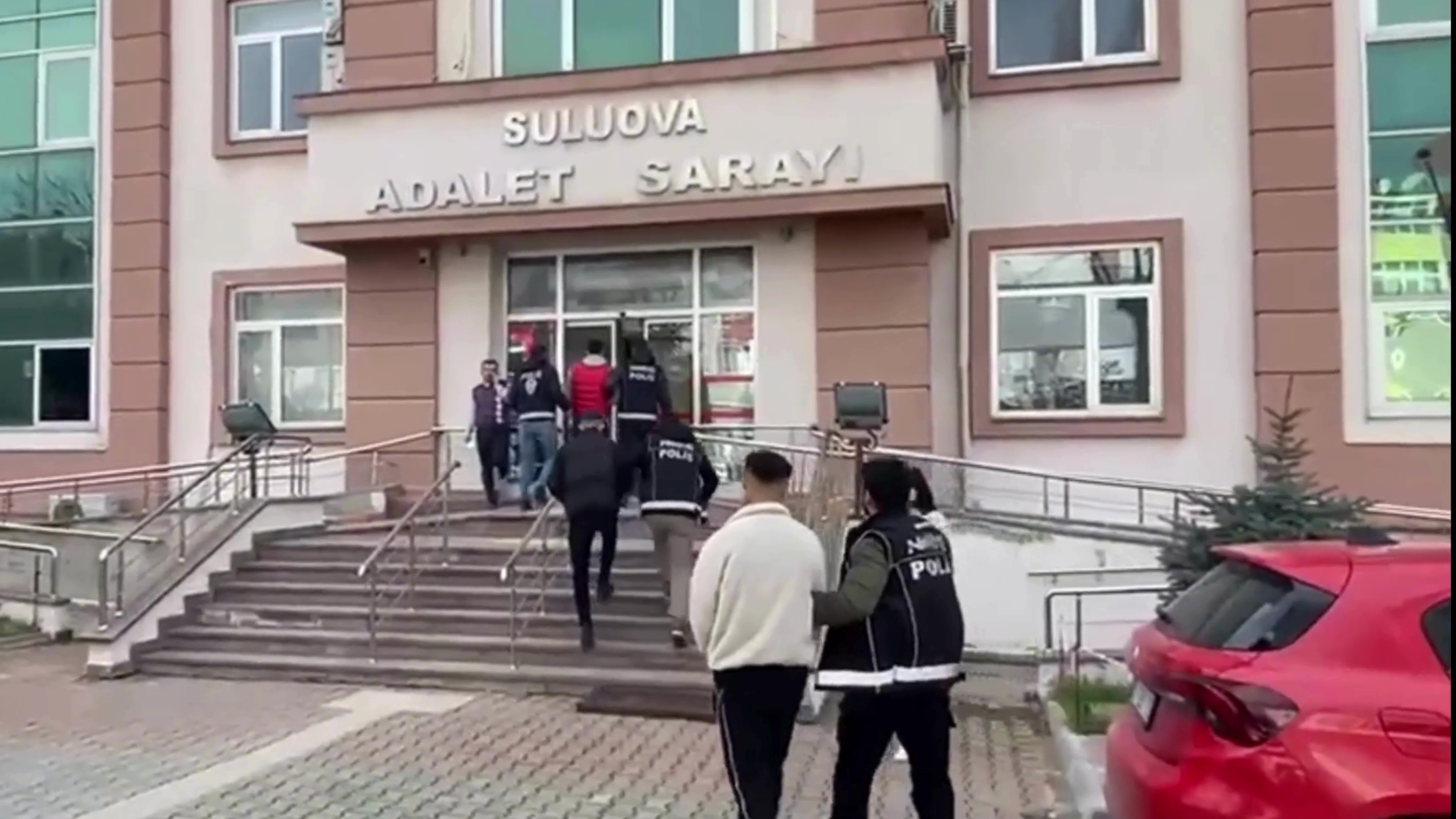 Narkotik Ekiplerinden Buyuk Operasyon 11 Sahis Tutuklandi (3)