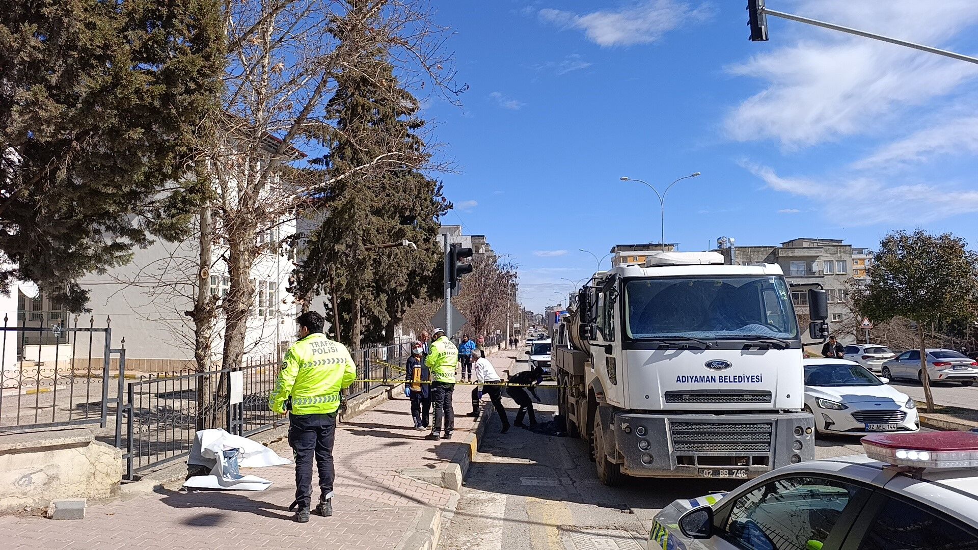 Okul Yakininda Feci Kaza Tanker Altinda Can Verdi (2)