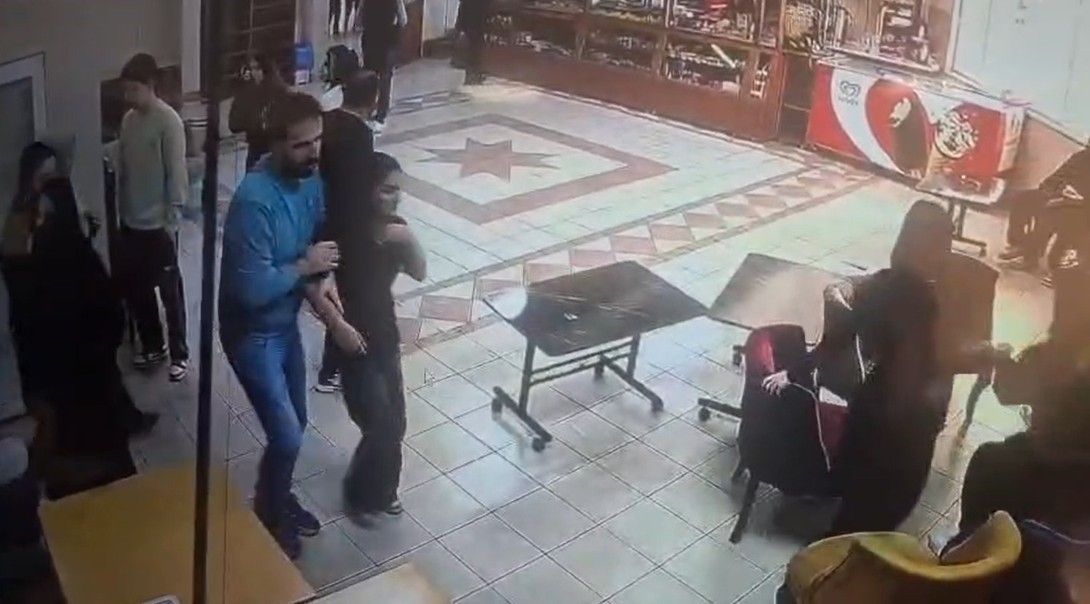 Okulda Nefes Kesen Anlar Öğretmenlerin Soğukkanlılığı Bir Canı Kurtardı (3)