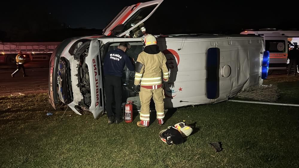 Otogar Kavsaginda Feci Kaza Hayat Kurtarmaya Gidiyordu Kazaya Karisti (4)