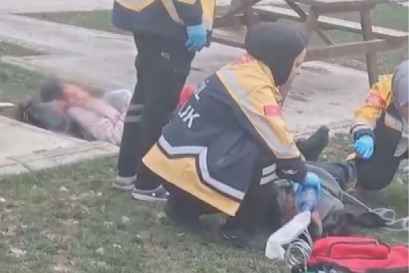 Parkta Dehset Tartistigi Esini Vurdu Ardindan Ayni Silahla Kendini Vurdu (1)-2