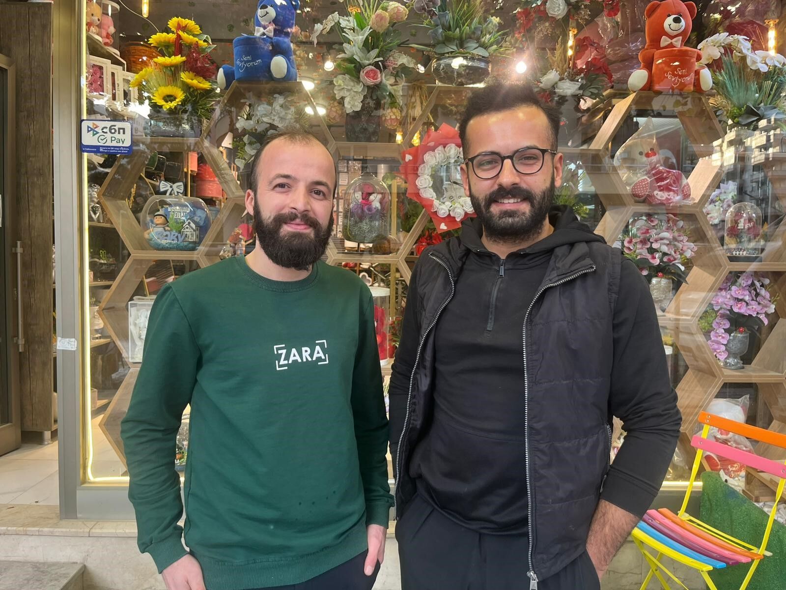 Pelus Ayi Hirsizligi Kamerada Motosikletli Supheliler 5 Bin Tllik Ayiyi Kapi Altina 10 (3)