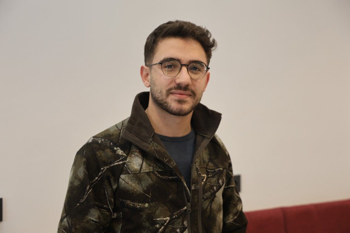 Pes Dedirten Olay Durume Kendi Kilini Koyup Hesap Odemeden Kacti (1) (Orta)