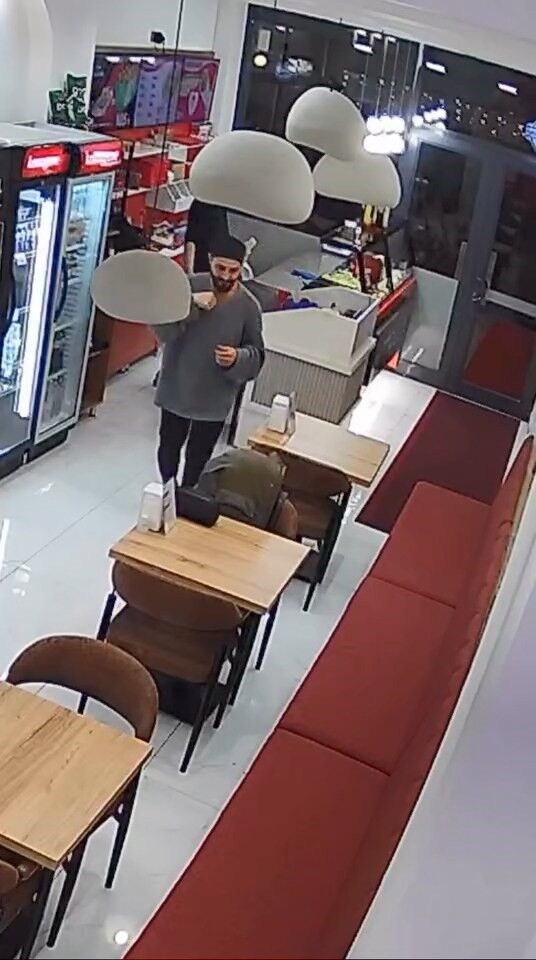 Pes Dedirten Olay Durume Kendi Kilini Koyup Hesap Odemeden Kacti (3)