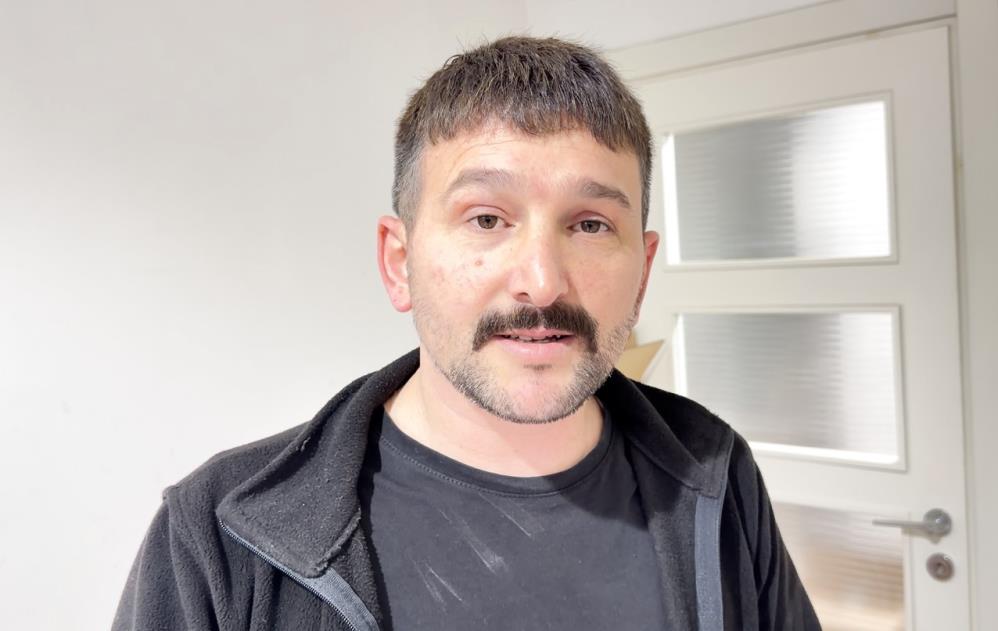 Polisiz Diyerek Aradilar Dolandiricilik Girisimi Cep Telefonu Kamerasina Yansidi (3)