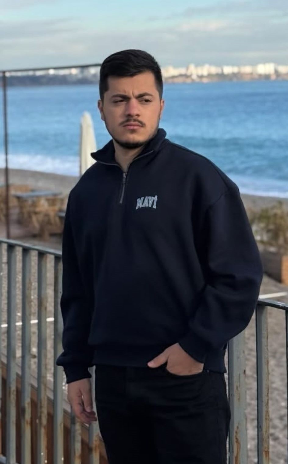 Refüje Çarptı, 65 Metre Şarampole Uçtu 23 Yaşındaki Sürücü Hayatını Kaybetti (2)