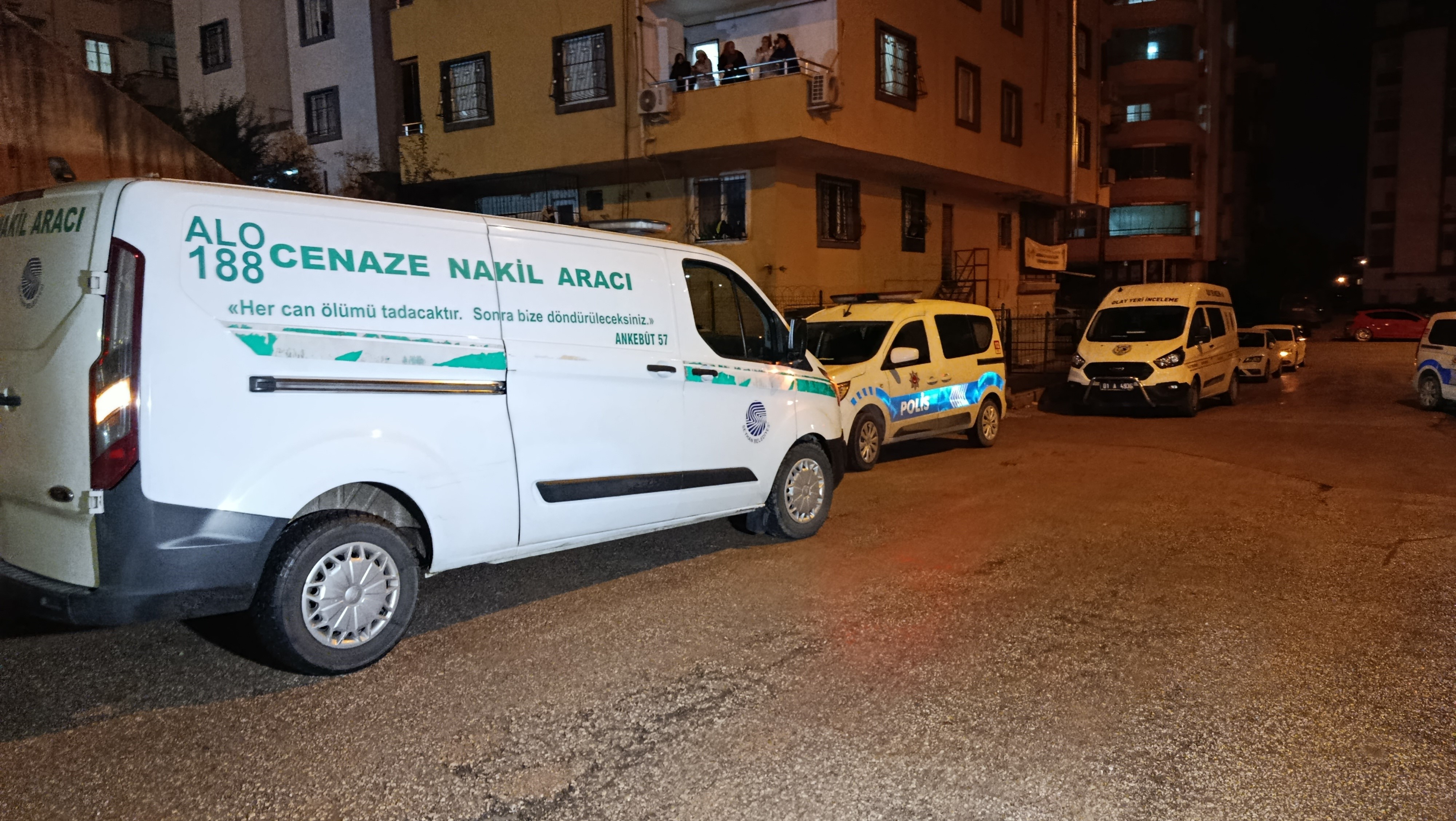 Refüje Çarptı, 65 Metre Şarampole Uçtu 23 Yaşındaki Sürücü Hayatını Kaybetti (3)