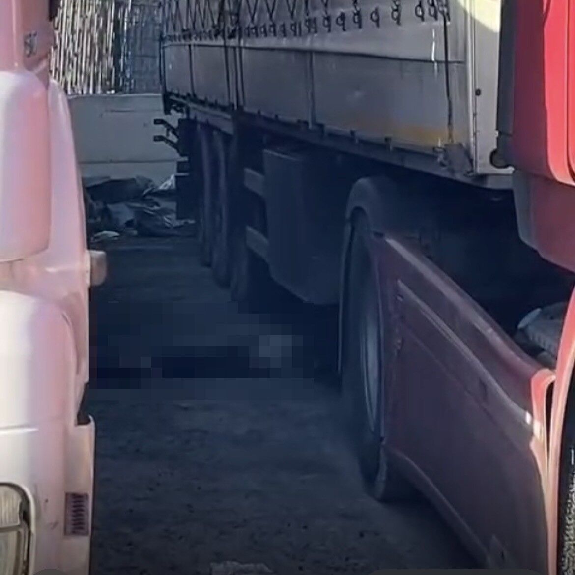 Saatlerce Kimse Fark Etmedi Tirin Altinda Kalan Soforu Sabah Buldular (2)