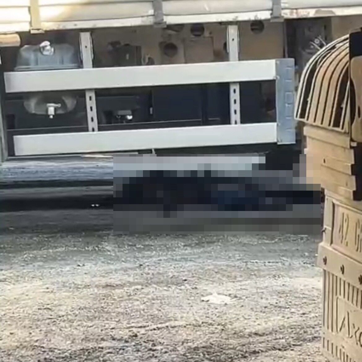 Saatlerce Kimse Fark Etmedi Tirin Altinda Kalan Soforu Sabah Buldular (3)