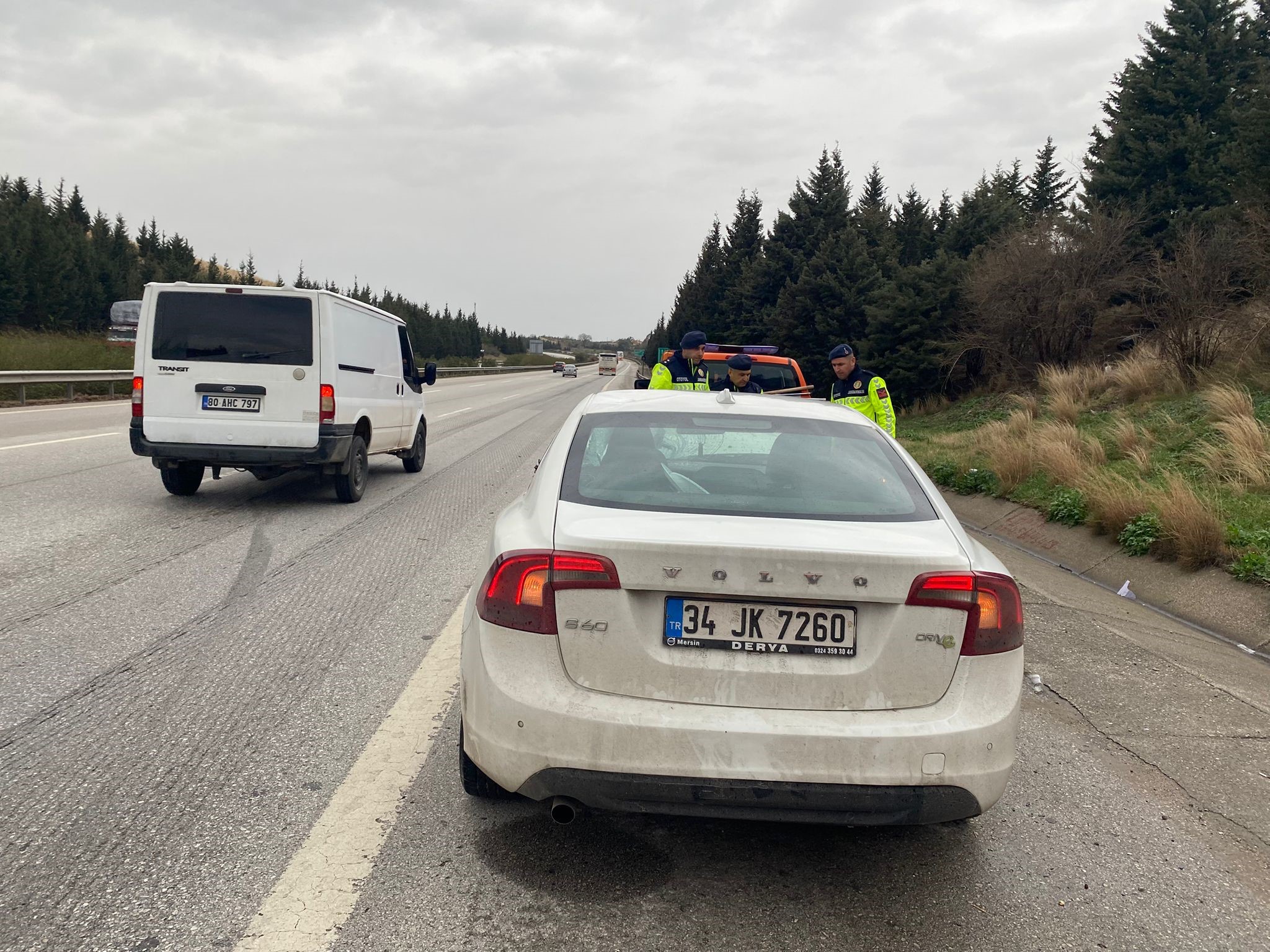 Sabah Mesaisi Ölümle Bitti! Karayolu Işçilerine Otomobil Çarptı (4)
