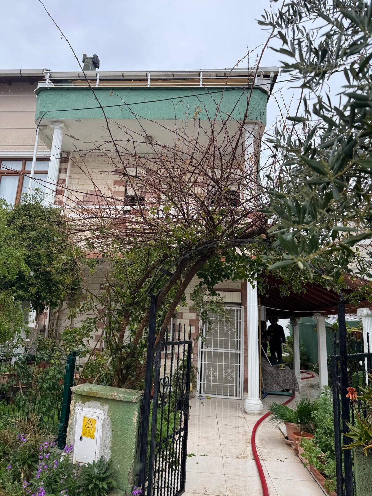 Sabah Saatlerinde Aci Son Evde Mahsur Kalan Kadin Kurtarilamadi (2)