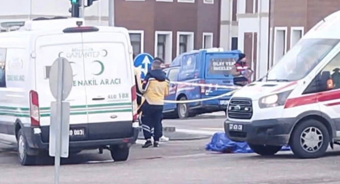 Sabah Saatlerinde Dehşet Kavşakta Bekleyen Motosikletliye Ölüm Çarptı (3)