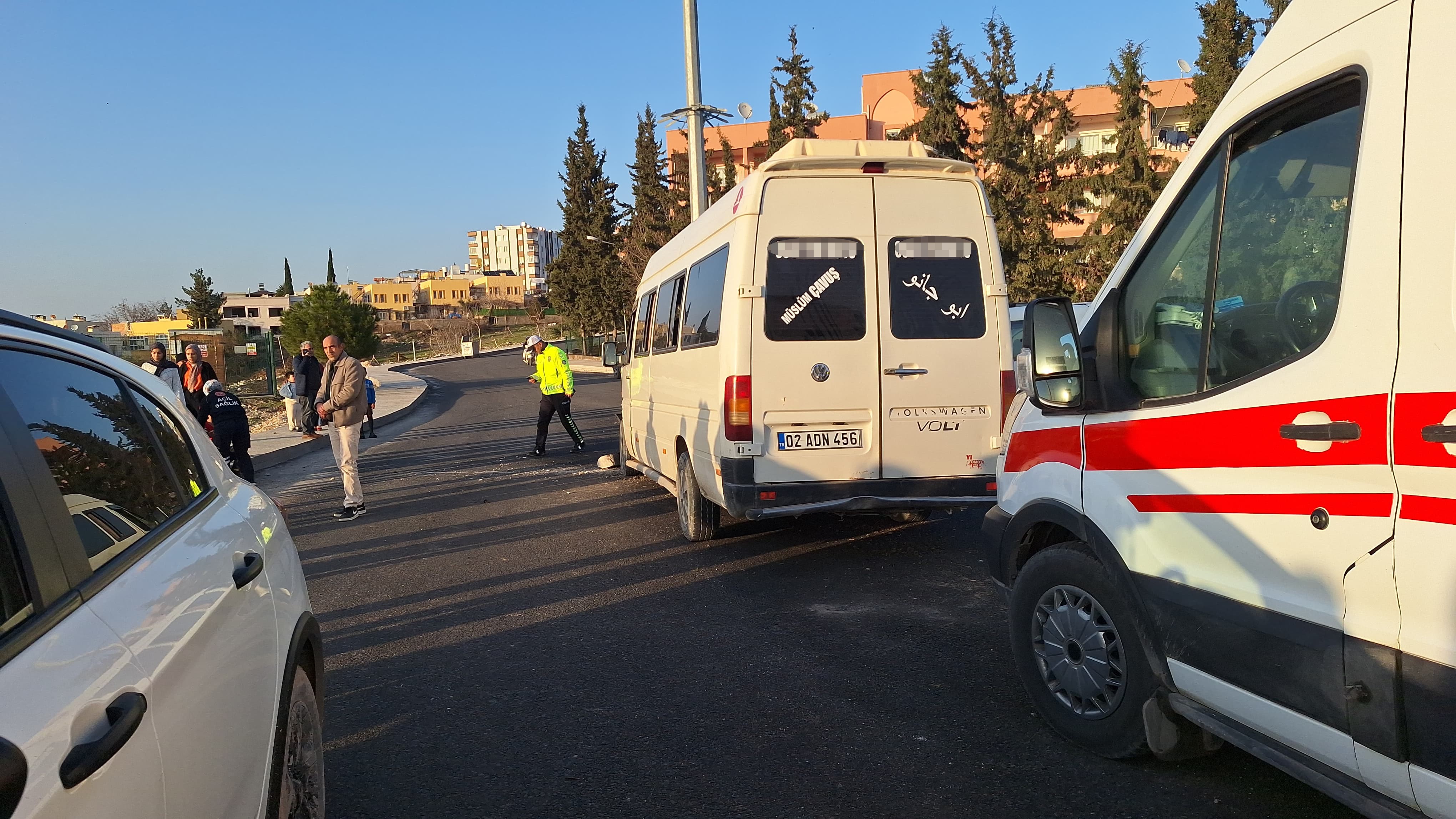 Sabah Saatlerinde Işçi Servisi Kazası! 1’I Ağır 15 Kişi Yaralandı (4)