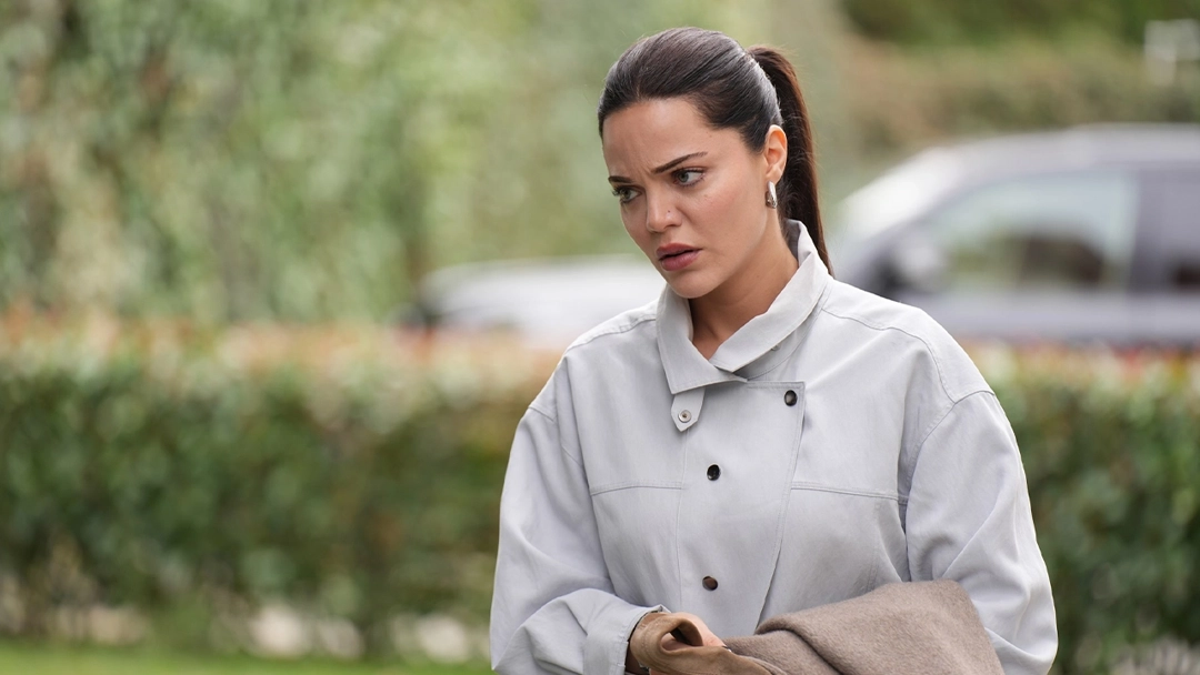 Sahtekarlar Asya Ertan