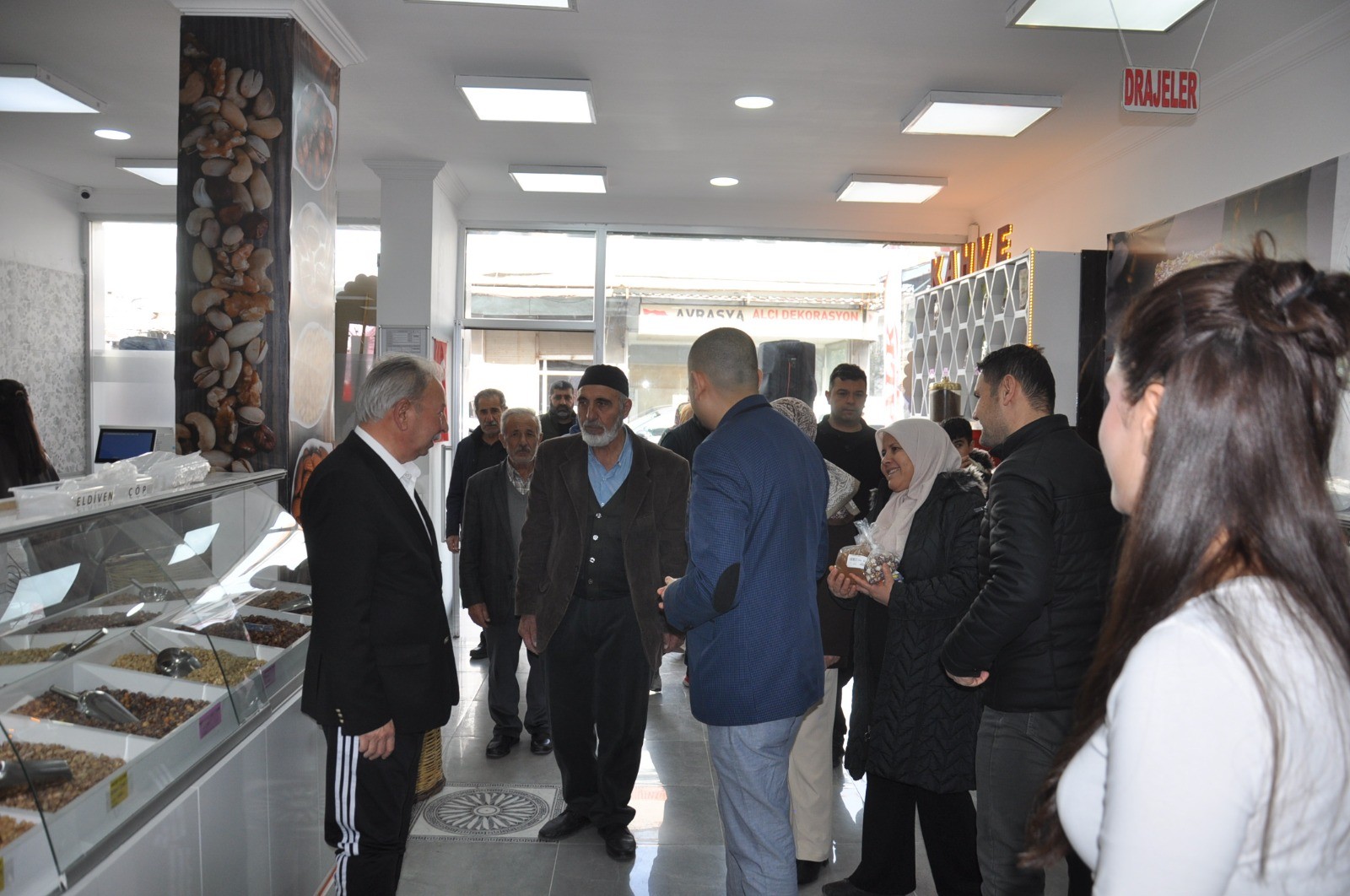 Salihli Halk Kuruyemiş (24)