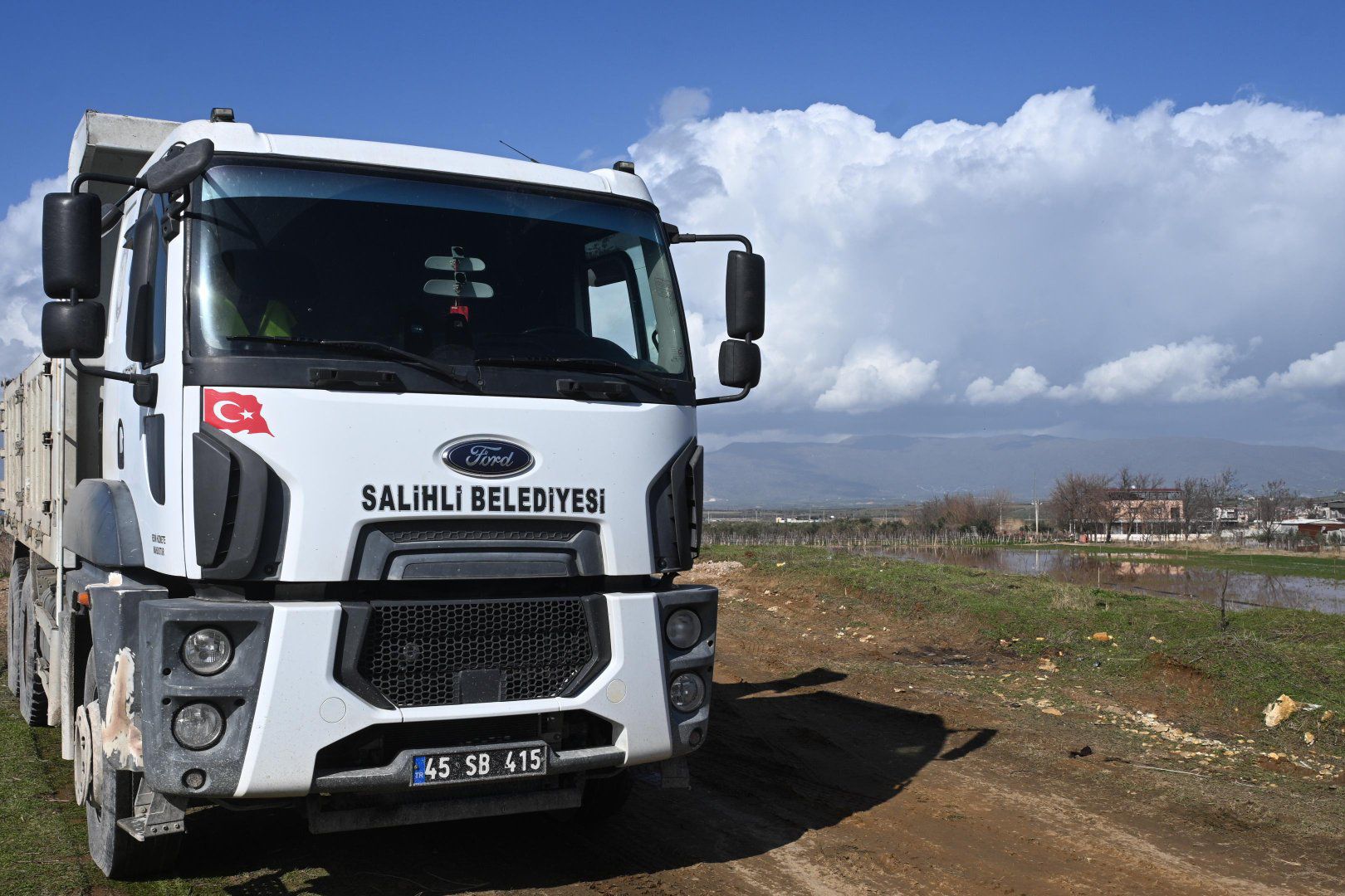 Salihli Sel Nurlu Açıklama (3)