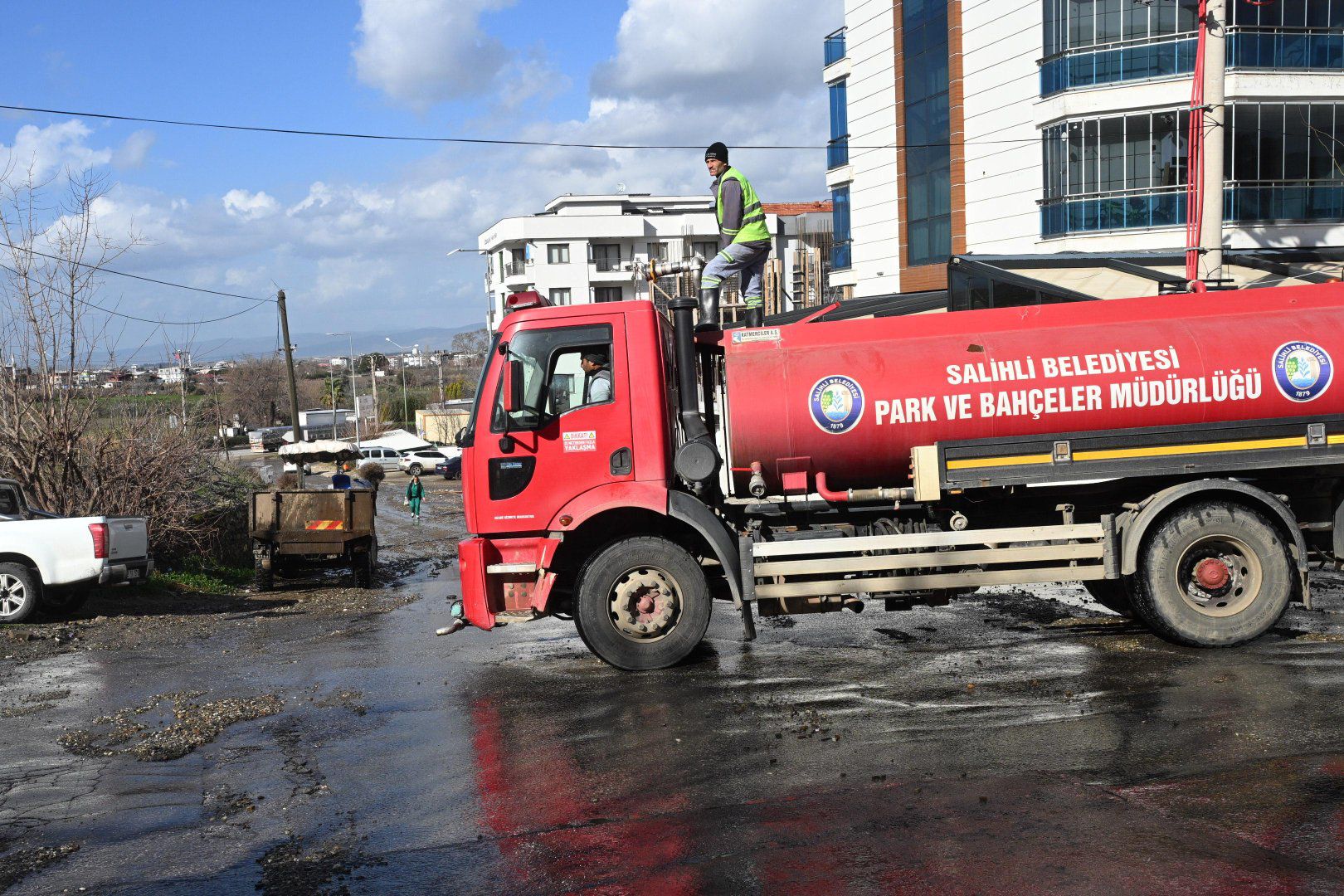 Salihli Sel Nurlu Açıklama (7)