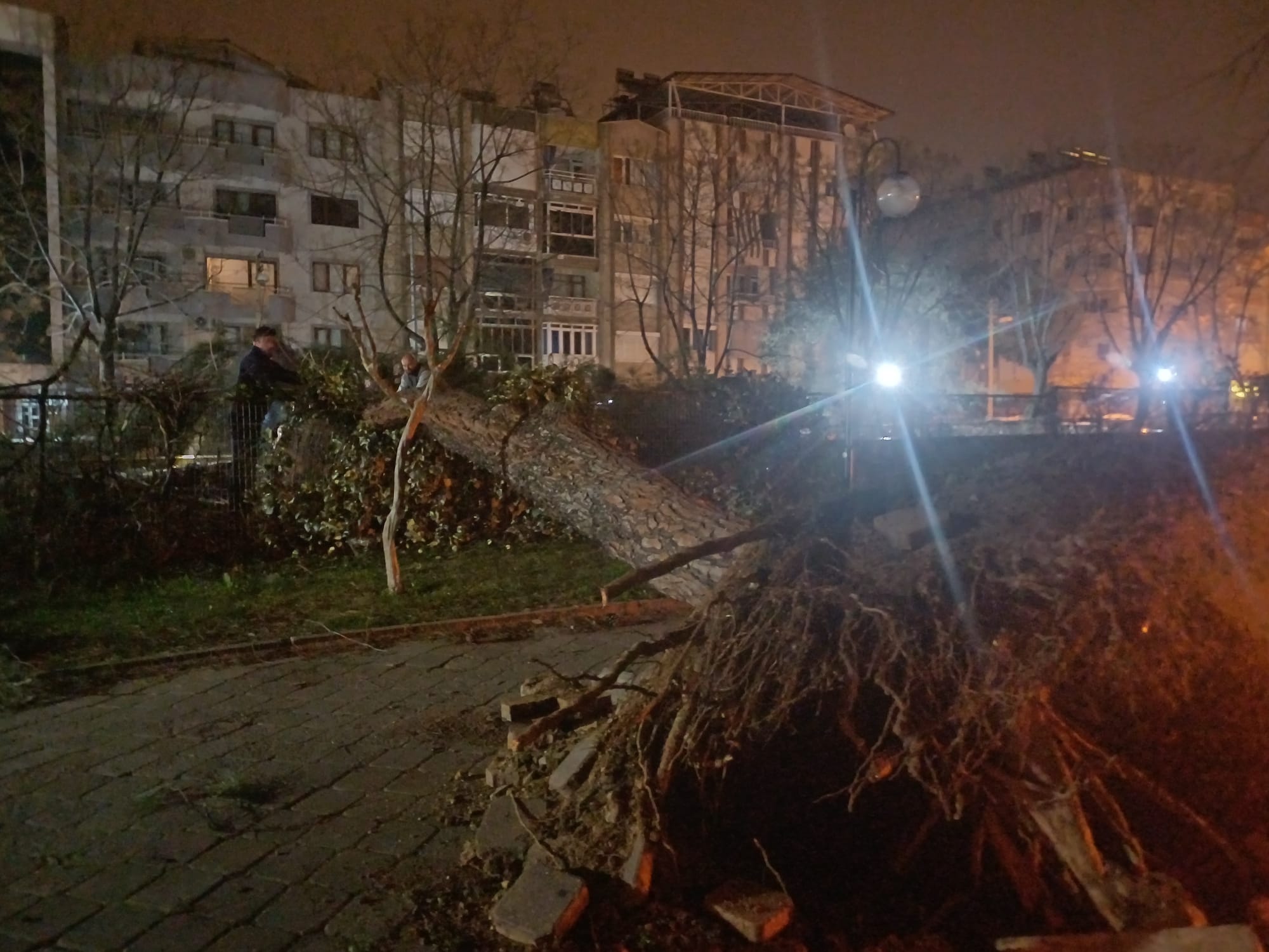 Salihli'de Demiryolu Hattı Kapandı-1