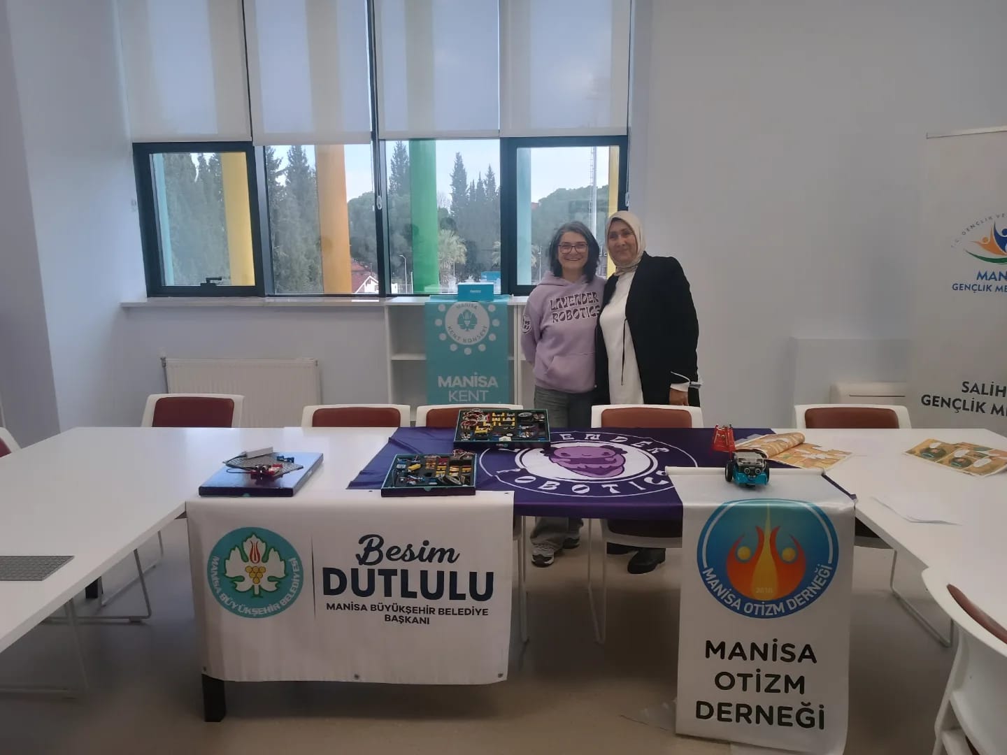 Salihlide Otizmli Bireyler Icin Unutulmaz Bir Gun (4)