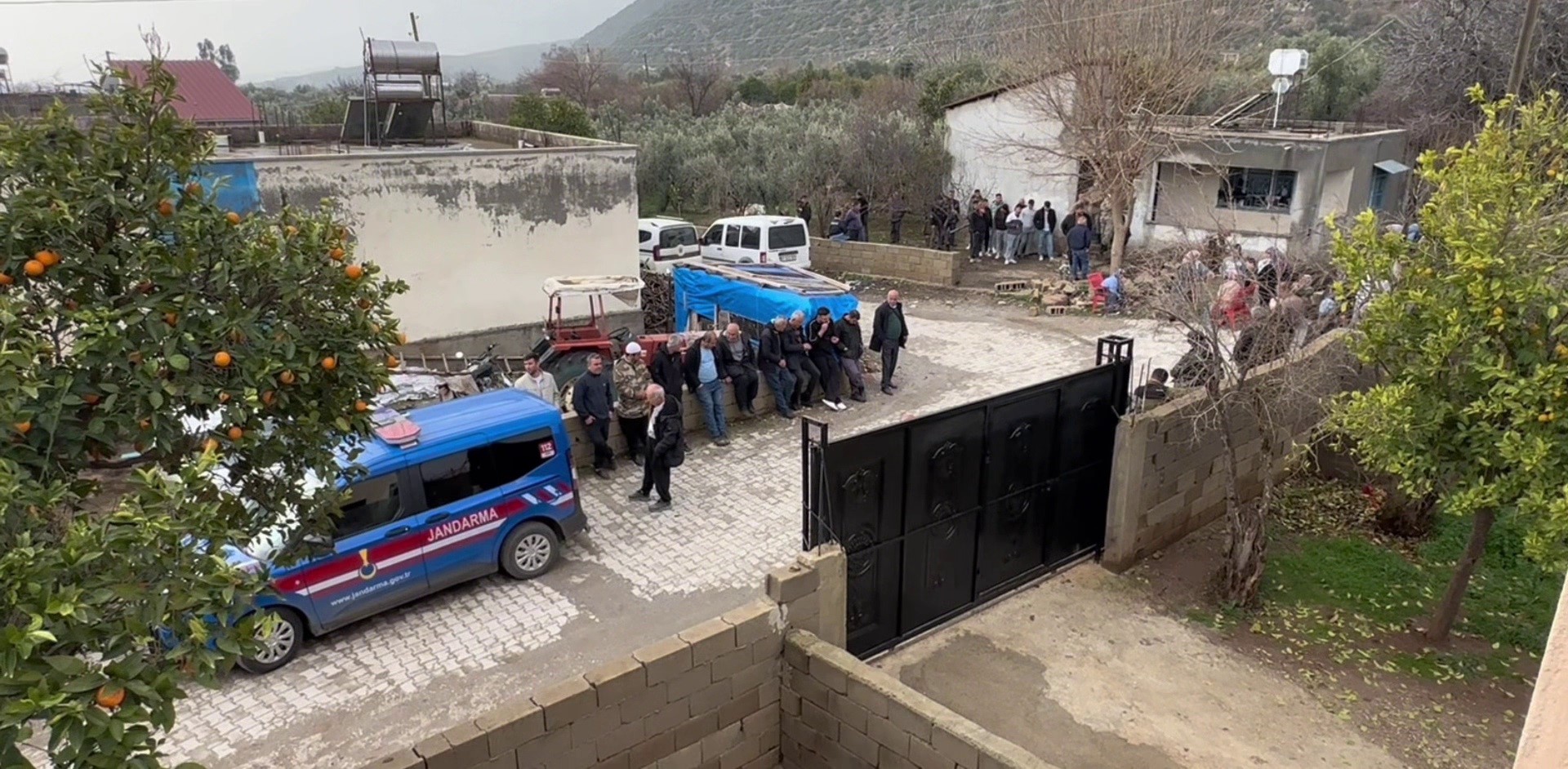 Sessiz Katil Uykuda Yakaladi Ayni Aileden 2 Kisi Oldu 2 Agir Yarali (3)