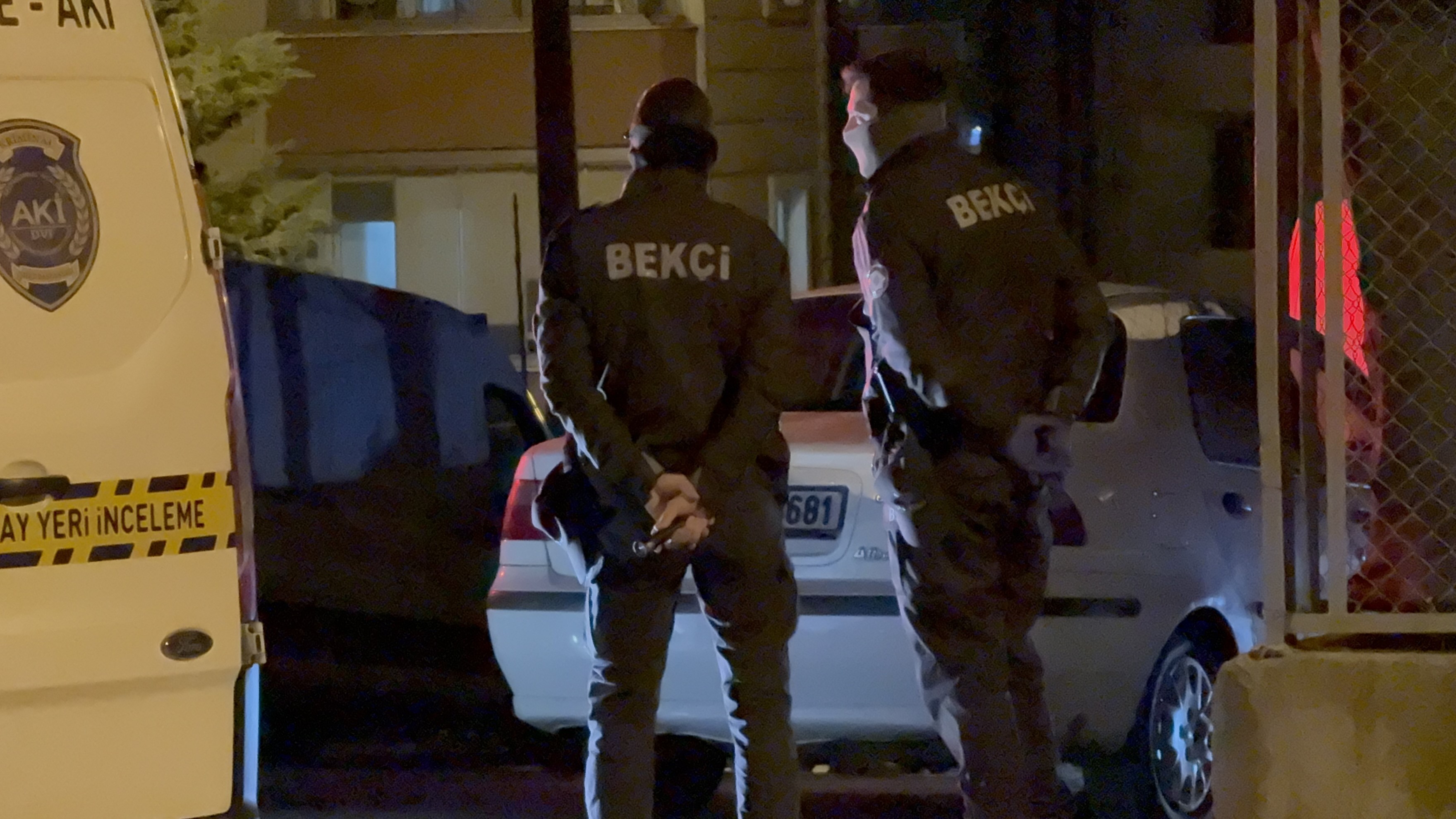 Seyir Halindeki Araca Kurşun Yağmuru! Kardeşlerden Biri Öldü (2)