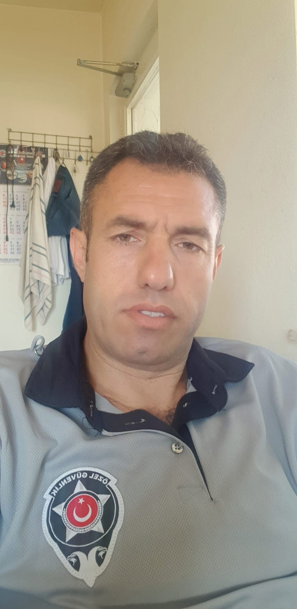 Sokak Ortasında Dehşet Eşini Öldürdü, Aynı Silahla Canına Kıydı (2)