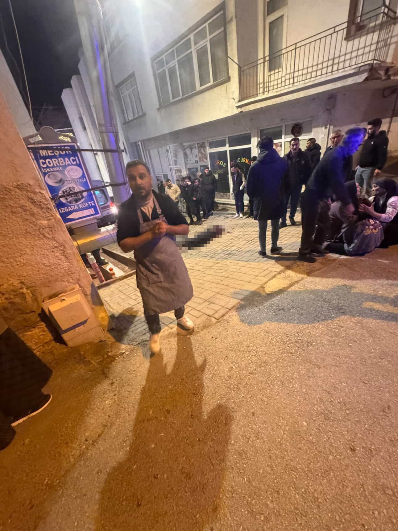 Sokak Ortasında Dehşet Eşini Öldürdü, Aynı Silahla Canına Kıydı (4)