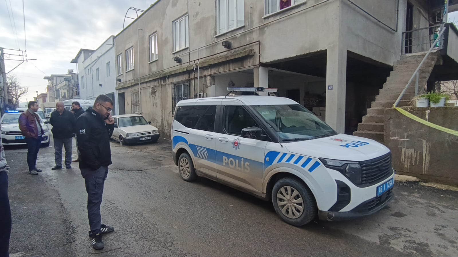 Sokak Ortasında Kayınbirader Dehşeti! Otomobiline Binerken Kurşun Yağmuruna Tutuldu (4)