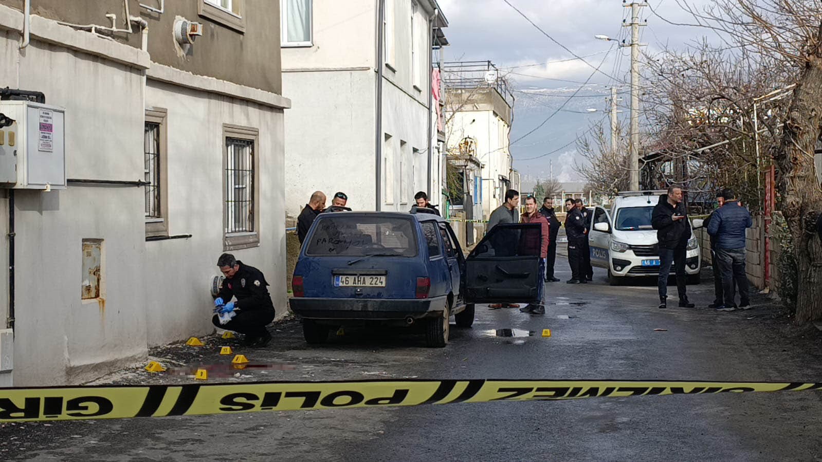 Sokak Ortasında Kayınbirader Dehşeti! Otomobiline Binerken Kurşun Yağmuruna Tutuldu (7)